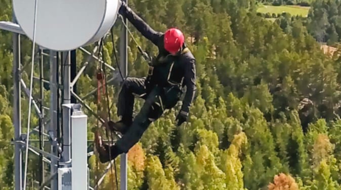MCSnet tower climber