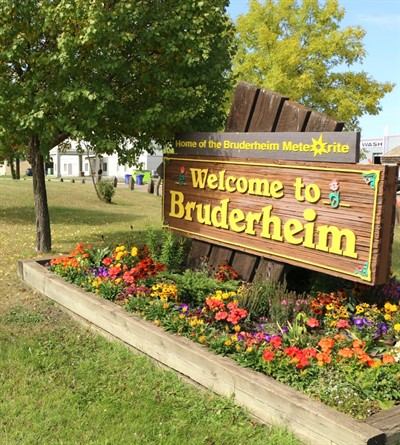 Welcome to Bruderheim sign noting the town is home of the Bruderheim Meteorite