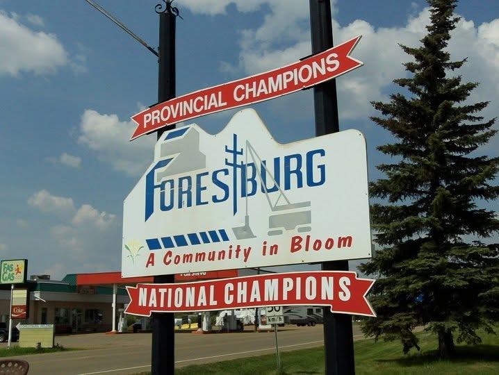 Forestburg, Alberta town sign reading A Community in Bloom