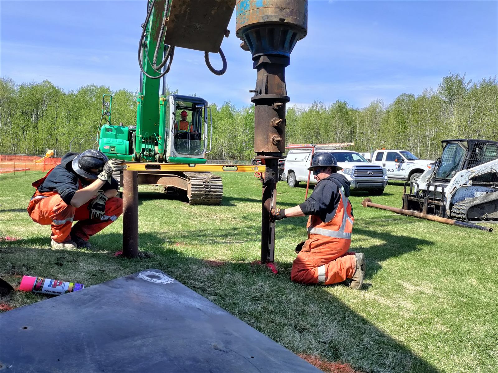 MCSnet crew building a new tower site